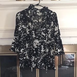 Gorgeous black and white neck blouse